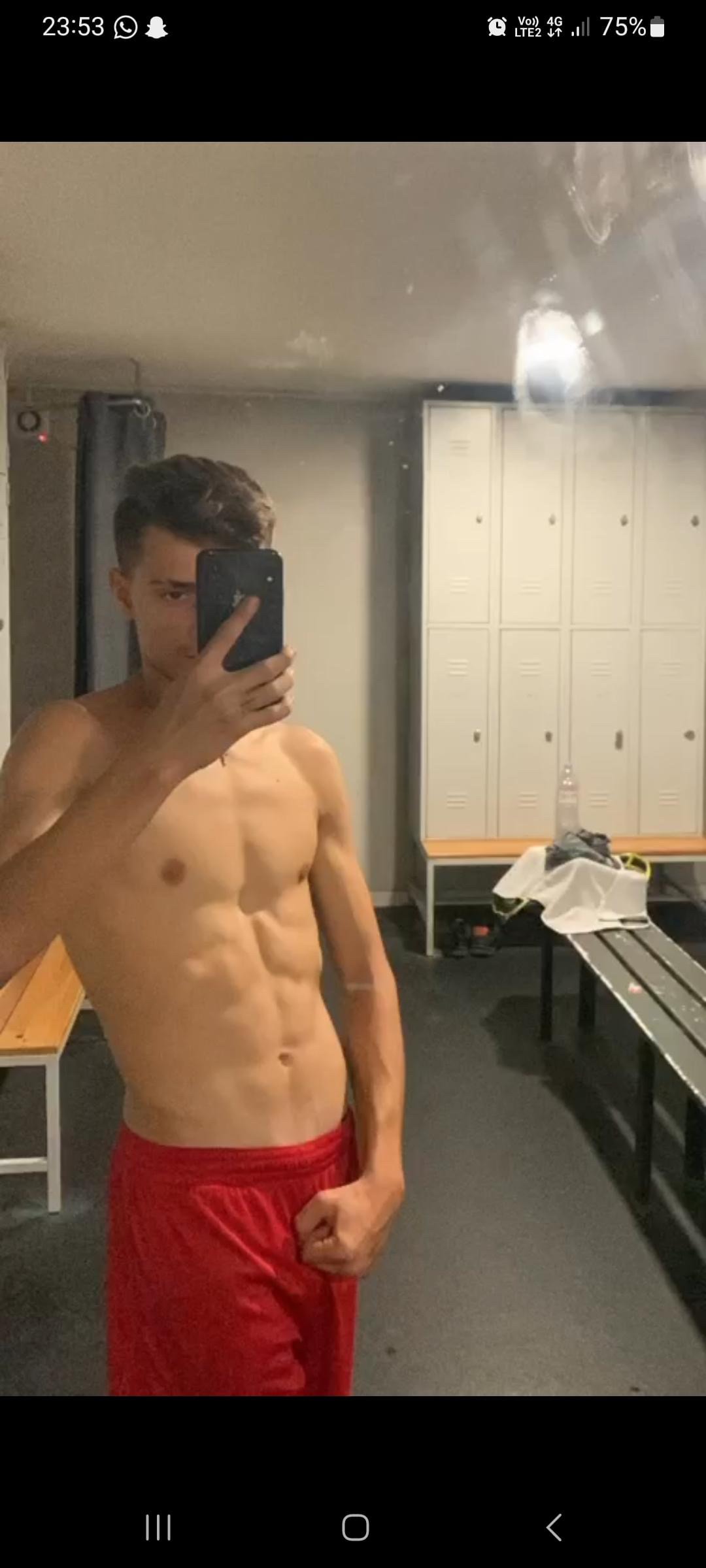 Profil de Nicolo, 20 ans, Sex à Fiesch