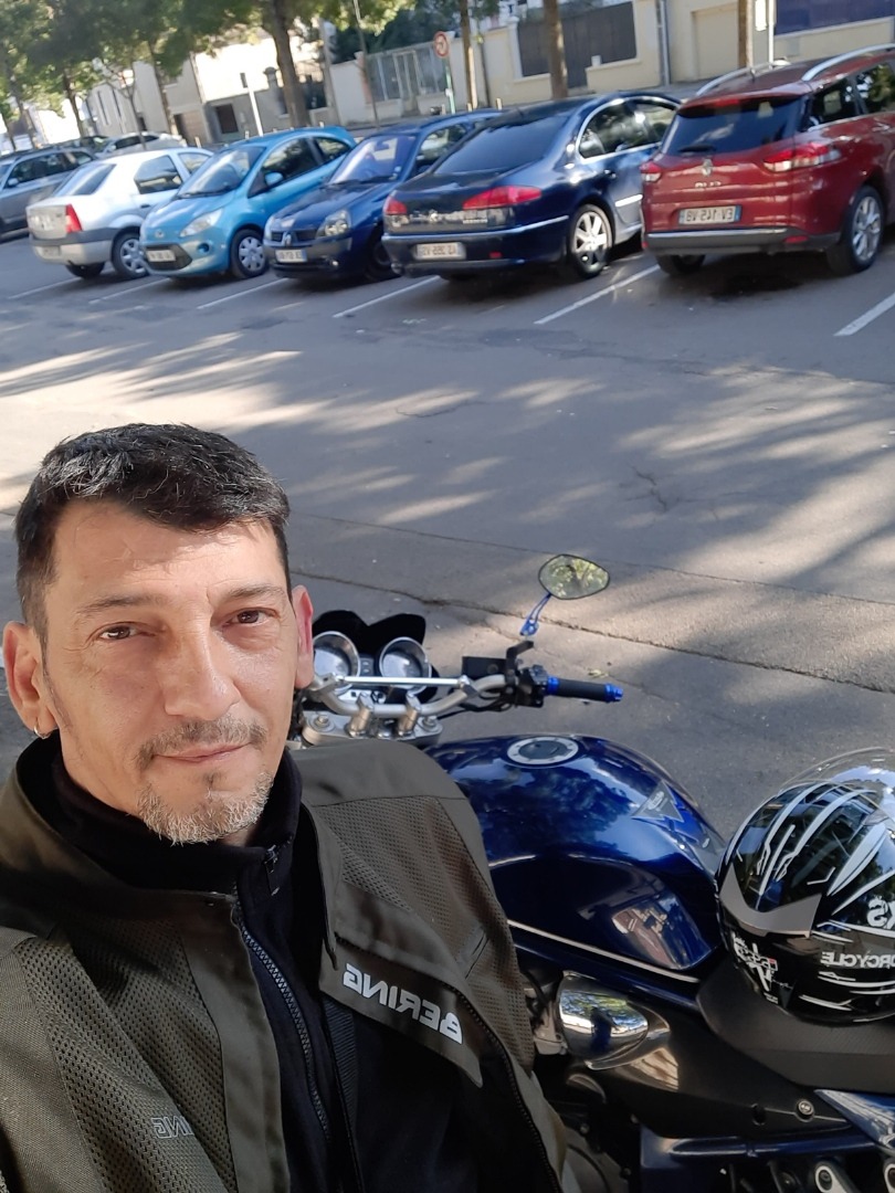 Profil de Racim, 40 ans, Sex à Saas-Grund