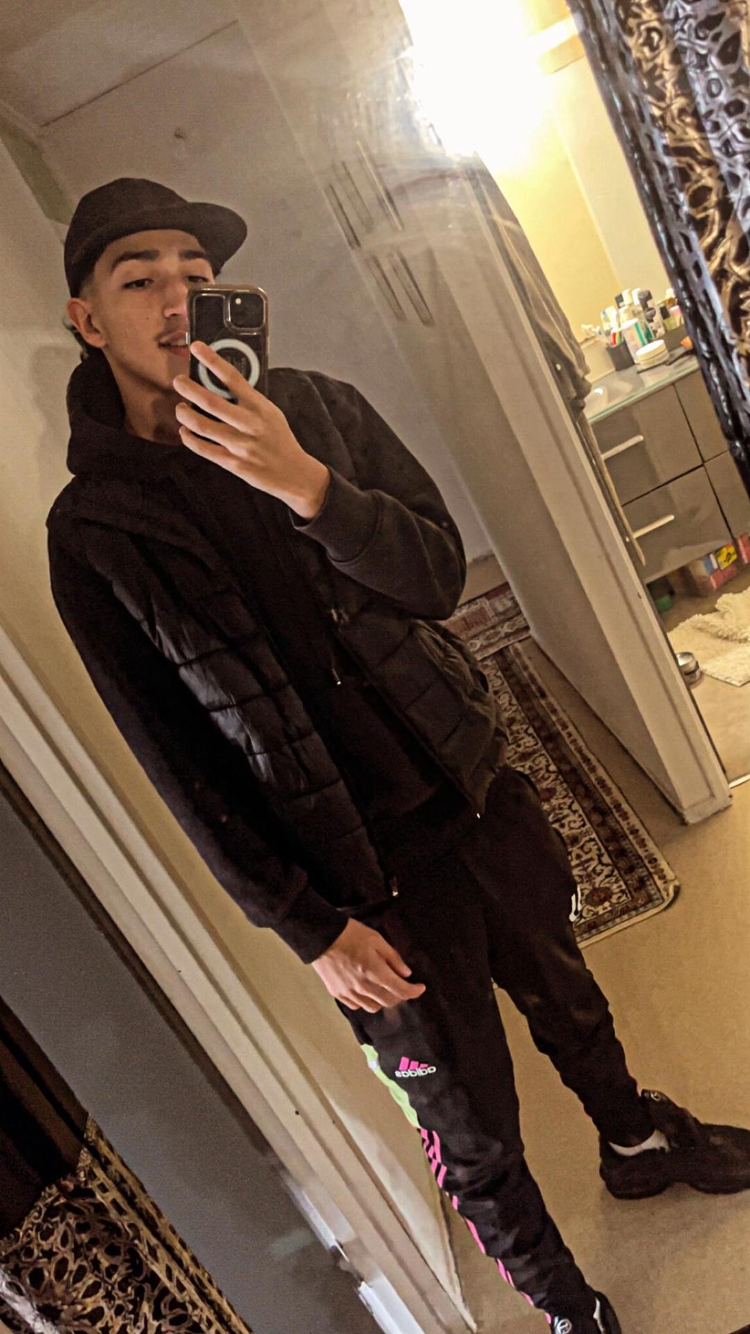 Profil de Claude-michel, 19 ans, Sex à Domat/Ems