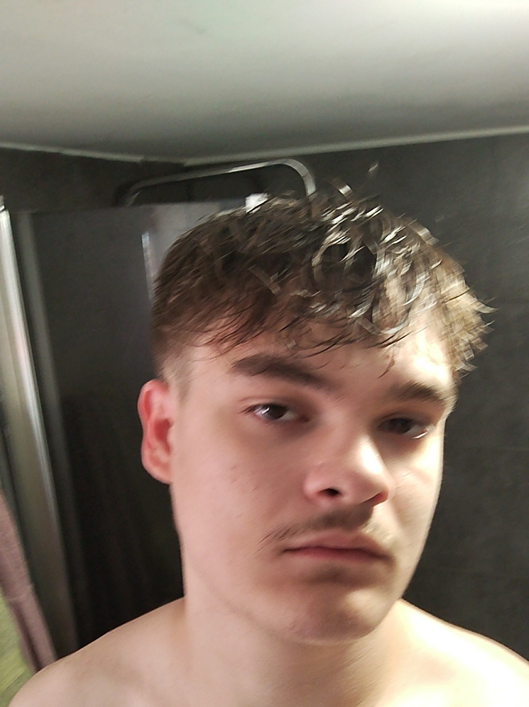 Profil de Tibère, 19 ans, Sex à Vuarrens