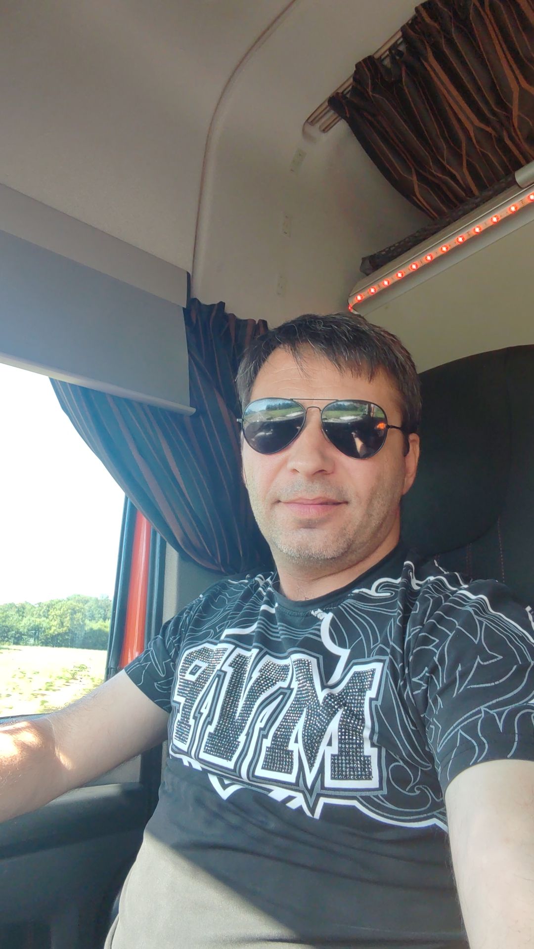 Profil de Yon, 48 ans, Sex à Riedholz