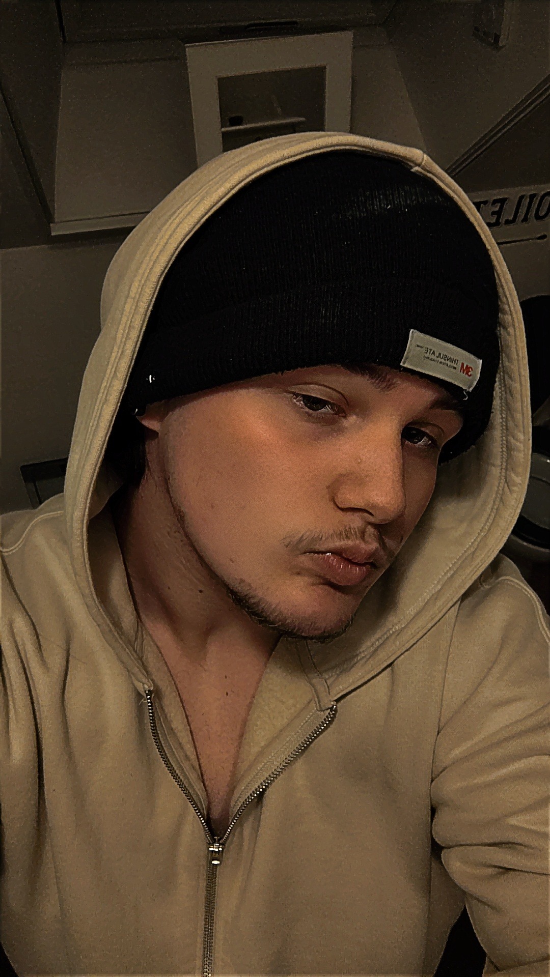 Profil de Victorin, 21 ans, Sex à Stettlen